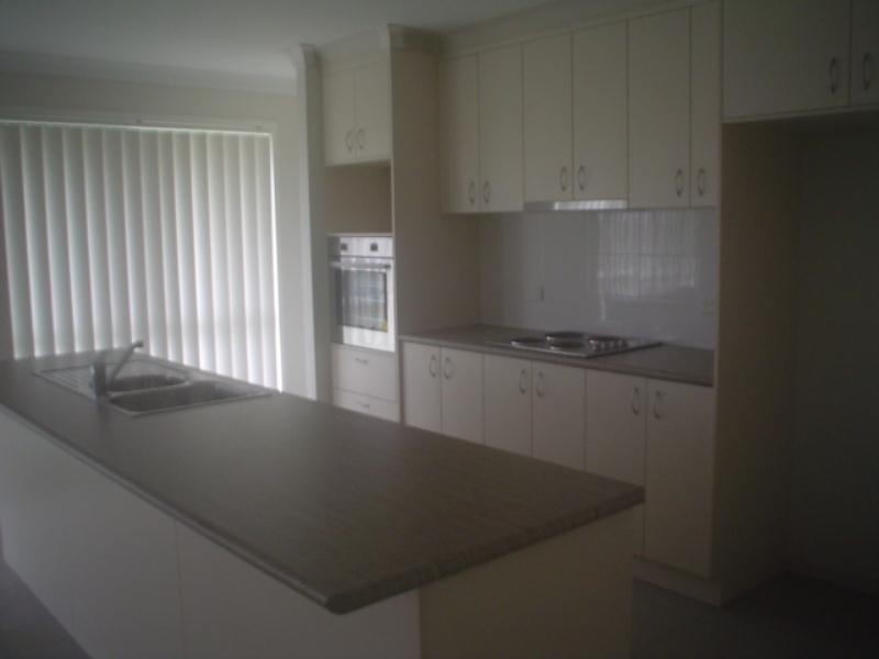 17 Fishburn Way, Eli Waters QLD 4655