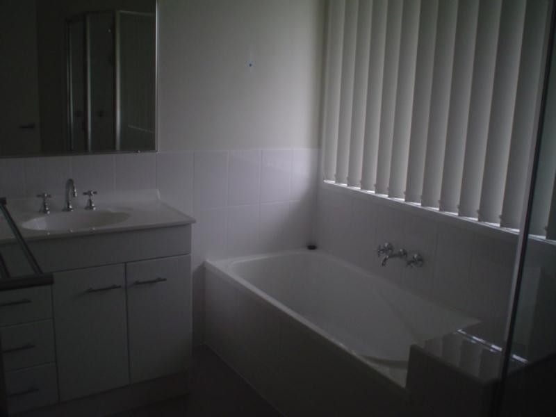 17 Fishburn Way, Eli Waters QLD 4655