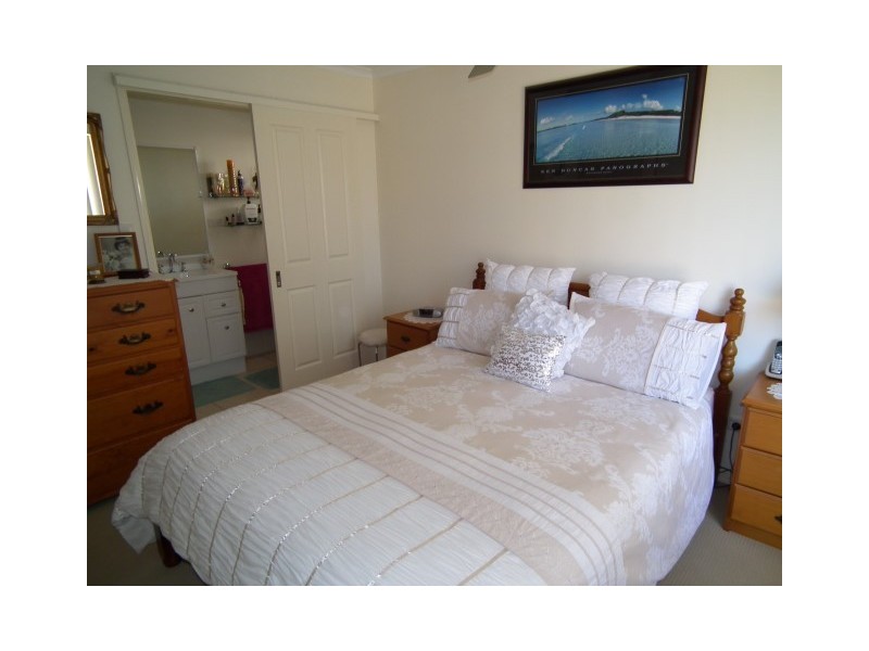 10 Lady Nelson Drive, Eli Waters QLD 4655
