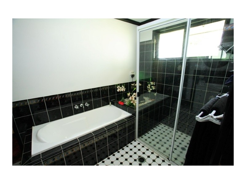 11 Carolyn Street, Dundowran Beach QLD 4655