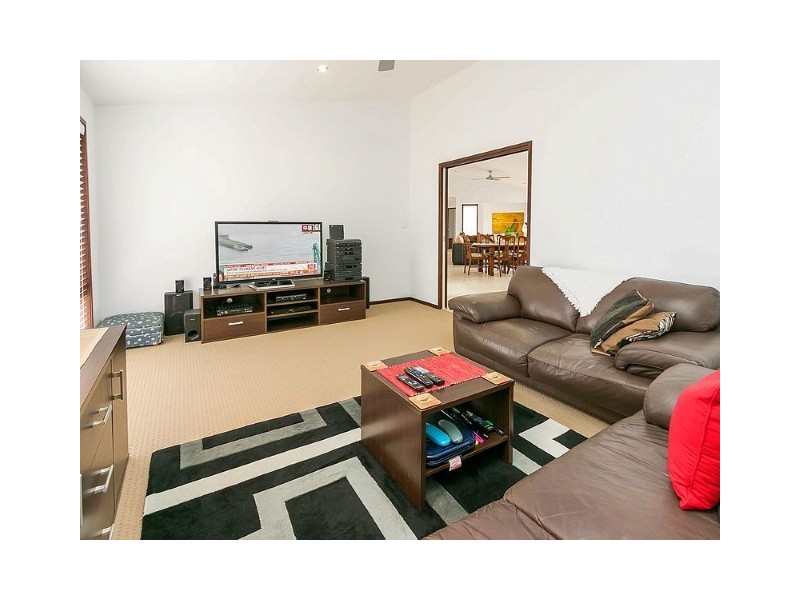 5 Belmoreana Court, Dundowran Beach QLD 4655