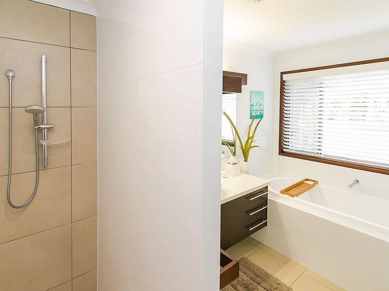 5 Belmoreana Court, Dundowran Beach QLD 4655