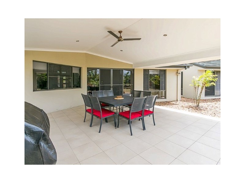 5 Belmoreana Court, Dundowran Beach QLD 4655