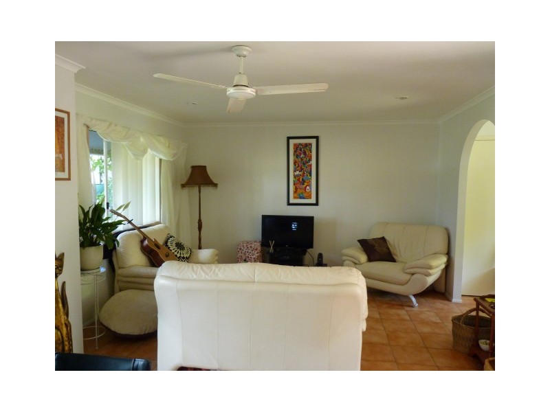 2/16 Skinner Crescent, Urangan QLD 4655