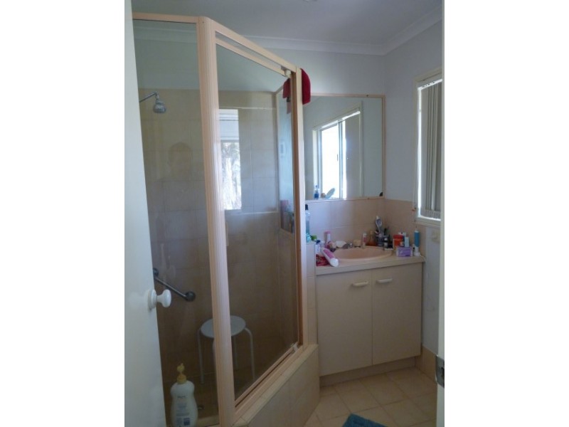 2/16 Skinner Crescent, Urangan QLD 4655