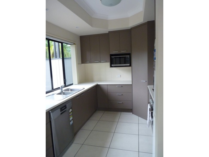 4/29 Tavistock, Torquay QLD 4655