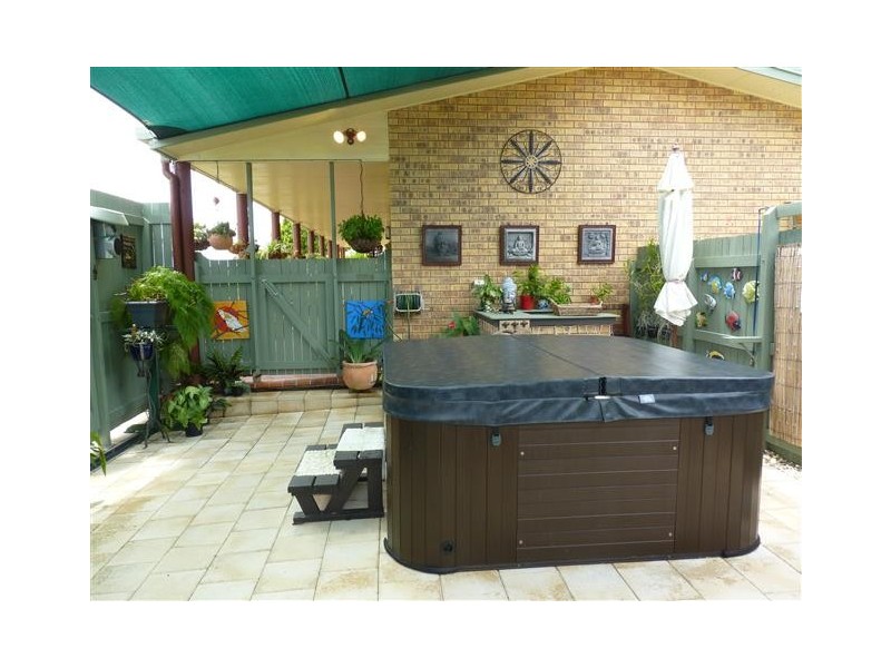 87 Alexander Street, Torquay QLD 4655