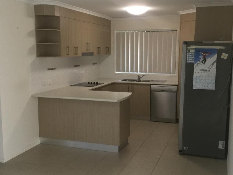 6 Eyre Court, Urraween QLD 4655