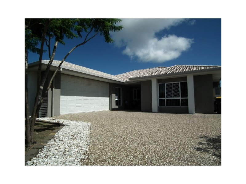 7 McIntyre Court, Urraween QLD 4655