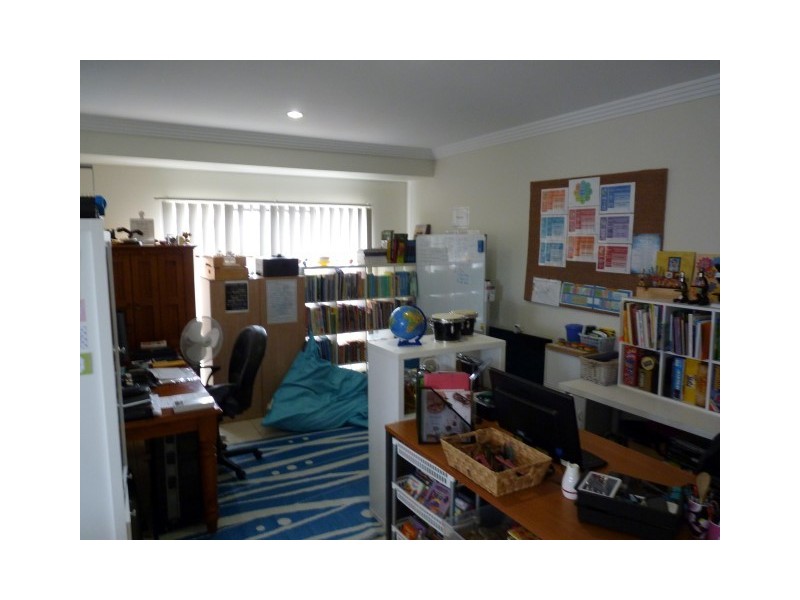 7 McIntyre Court, Urraween QLD 4655