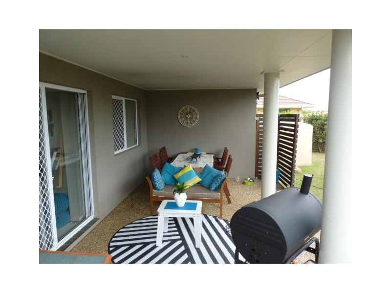 7 McIntyre Court, Urraween QLD 4655