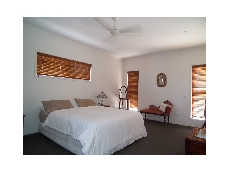15 Lady Nelson Drive, Eli Waters QLD 4655