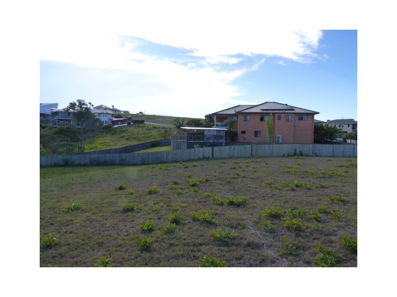 8 Swissalp Drive, Urraween QLD 4655