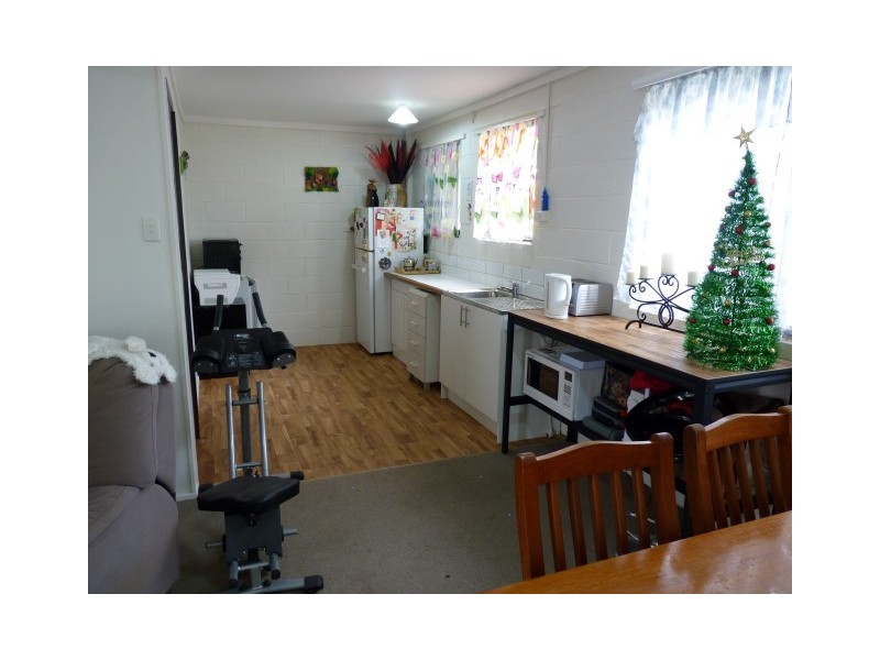 24 Mant Street, Point Vernon QLD 4655