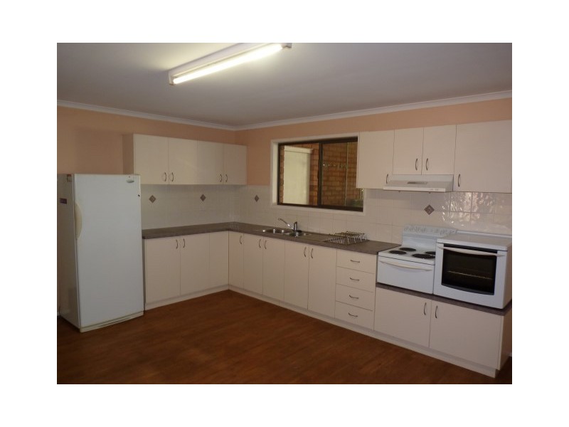 19 Churchill Street, Urangan QLD 4655
