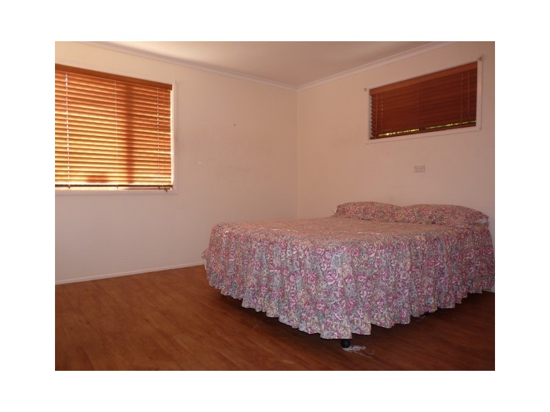 19 Churchill Street, Urangan QLD 4655
