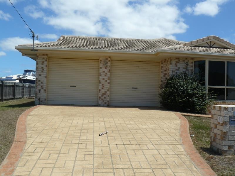 18 Turrum Street, Scarness QLD 4655