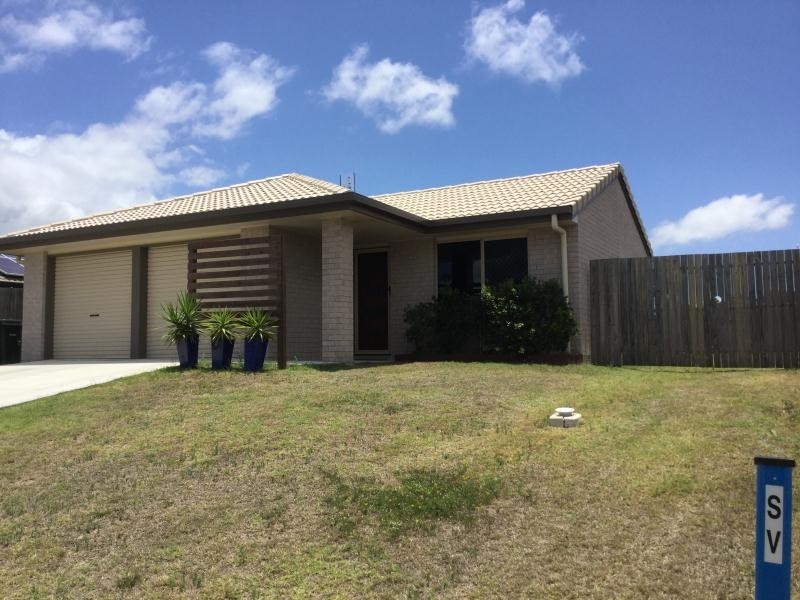 16 Parakeet Circuit, Kawungan QLD 4655
