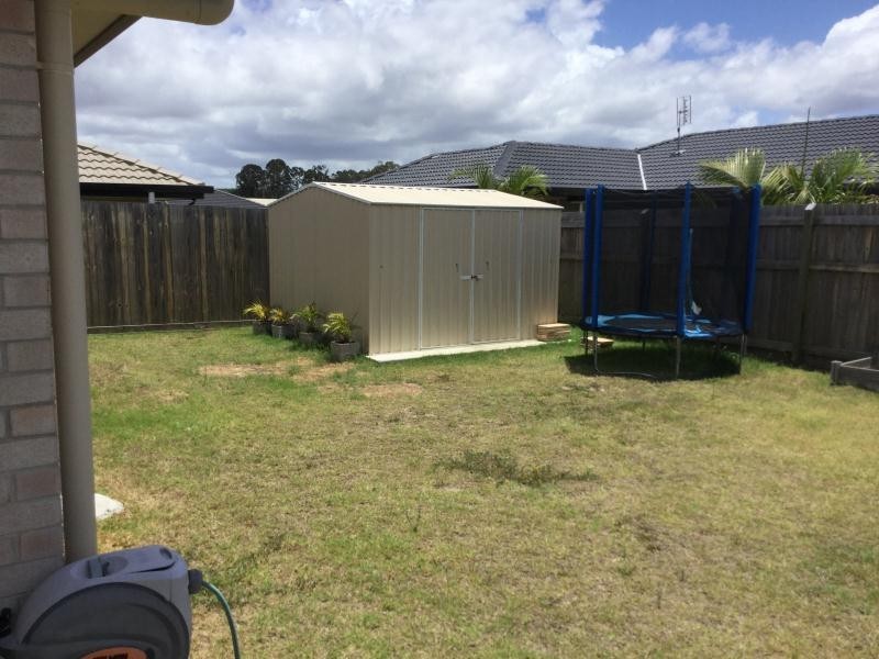 16 Parakeet Circuit, Kawungan QLD 4655