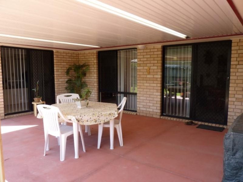 1 Figbird Close, Eli Waters QLD 4655