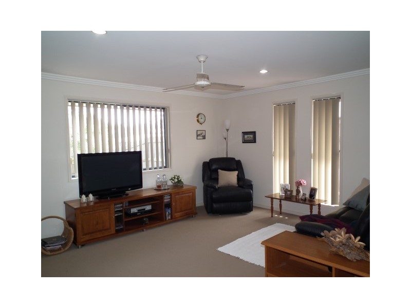 5 Picadilly Circuit, Urraween QLD 4655