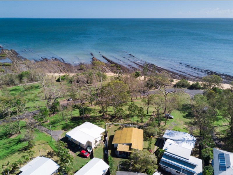 9 Esplanade, Point Vernon QLD 4655