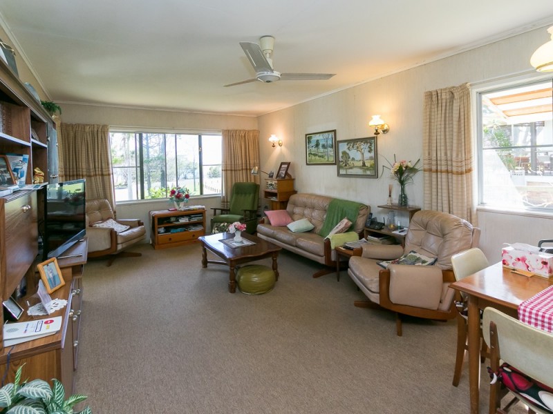 9 Esplanade, Point Vernon QLD 4655