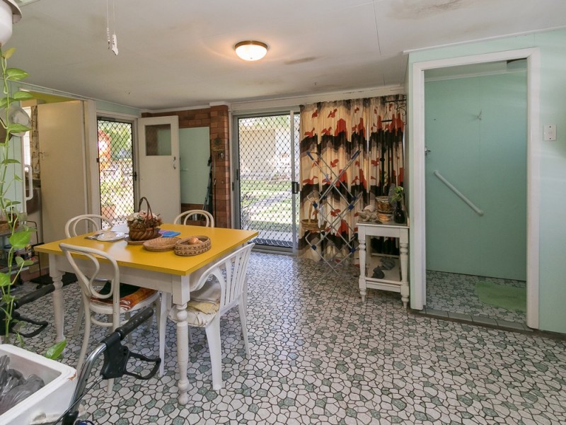 9 Esplanade, Point Vernon QLD 4655