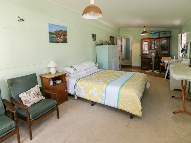 9 Esplanade, Point Vernon QLD 4655