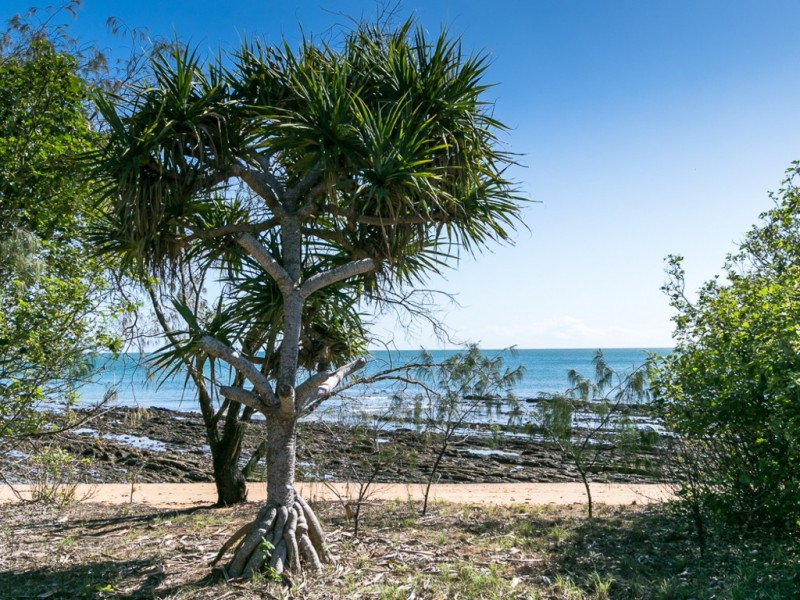 9 Esplanade, Point Vernon QLD 4655