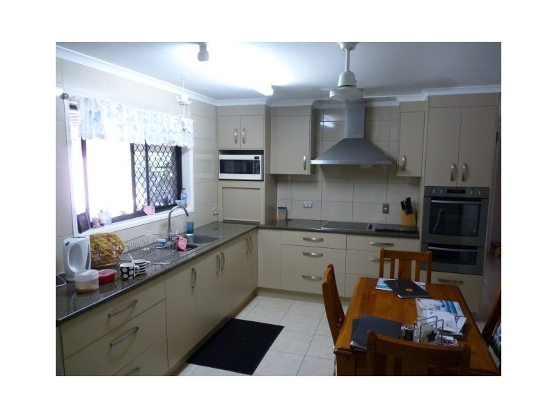 10 Gibbs Street, Urangan QLD 4655