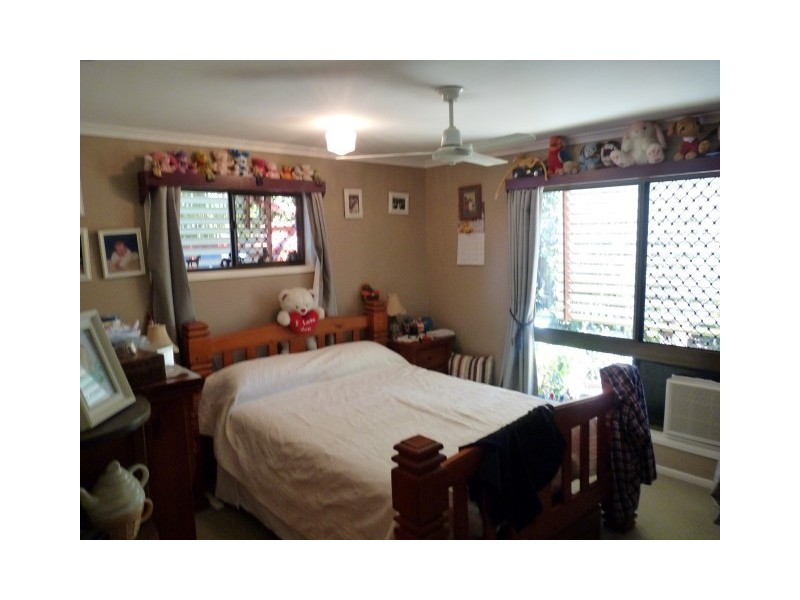 10 Gibbs Street, Urangan QLD 4655