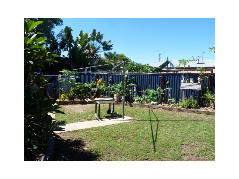 10 Gibbs Street, Urangan QLD 4655