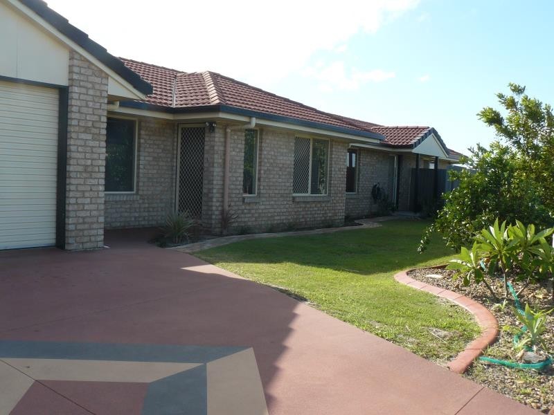 4 Isis Court, Eli Waters QLD 4655