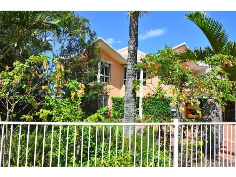 2/378 Esplanade, Scarness QLD 4655