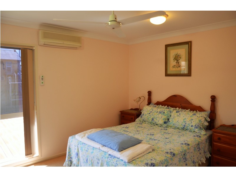 2/378 Esplanade, Scarness QLD 4655