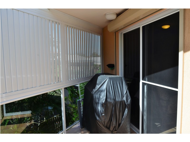 2/378 Esplanade, Scarness QLD 4655