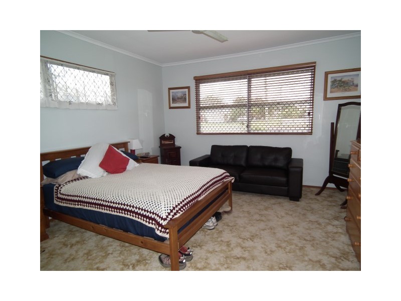 32 Hunter Street, Torbanlea QLD 4662