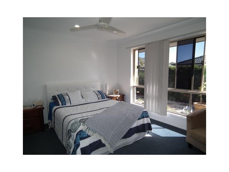 18 Santa Maria Avenue, Urraween QLD 4655