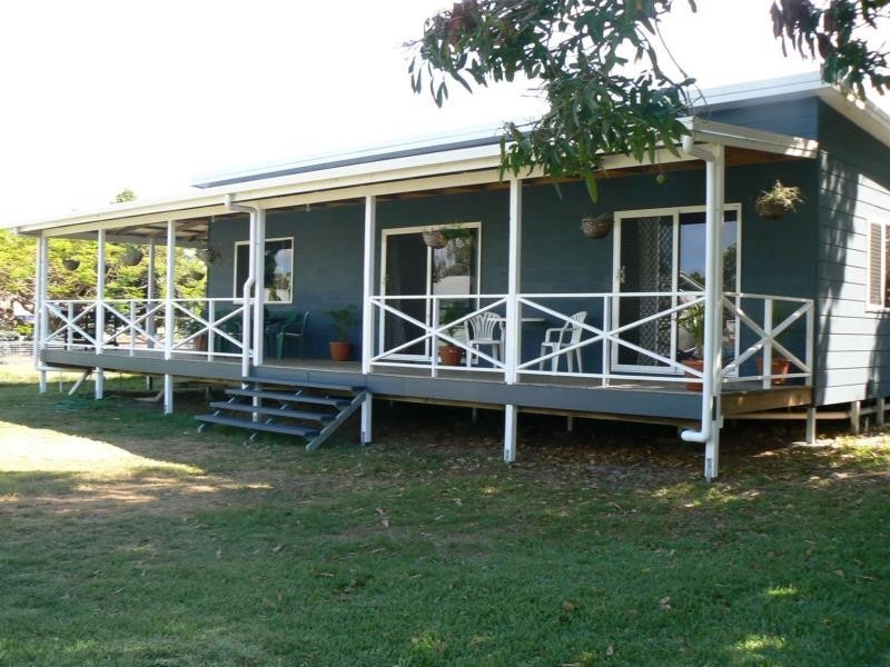 25 Hibiscus Street, Urangan QLD 4655