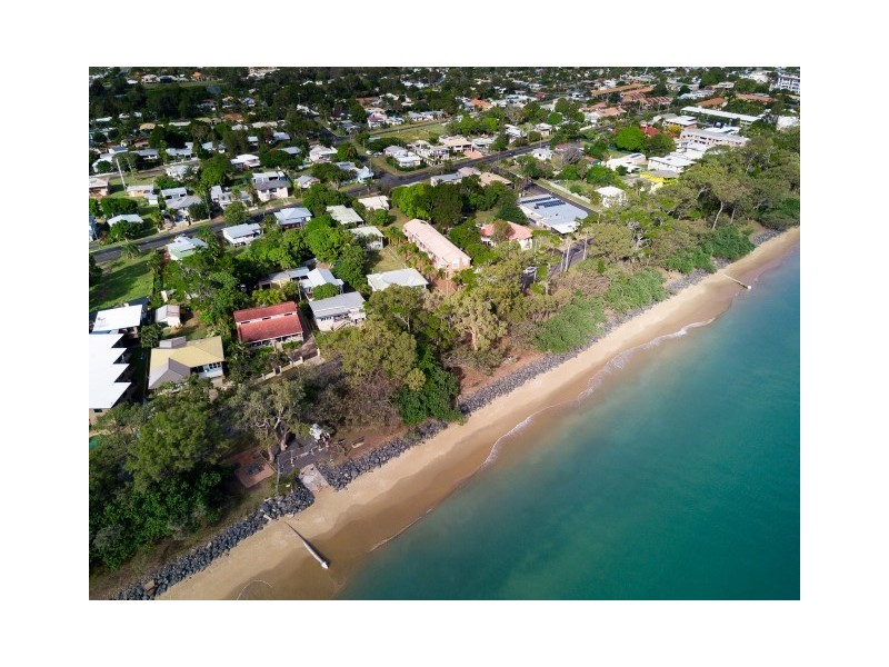 490 Esplanade, Torquay QLD 4655