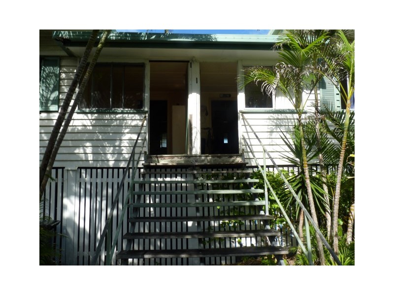 490 Esplanade, Torquay QLD 4655