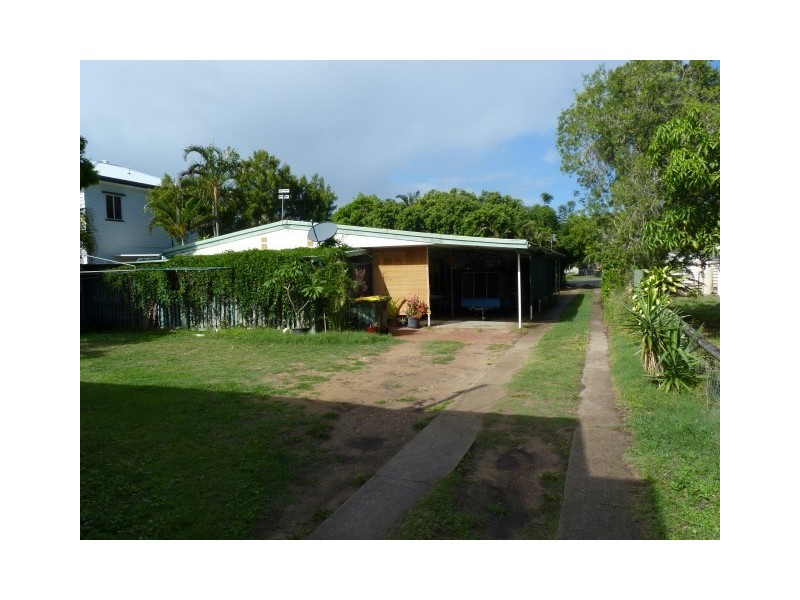 490 Esplanade, Torquay QLD 4655