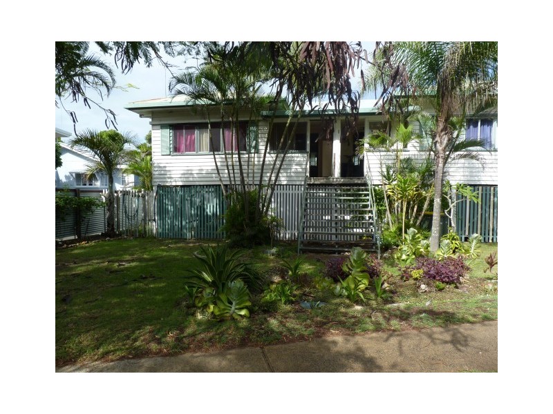 490 Esplanade, Torquay QLD 4655