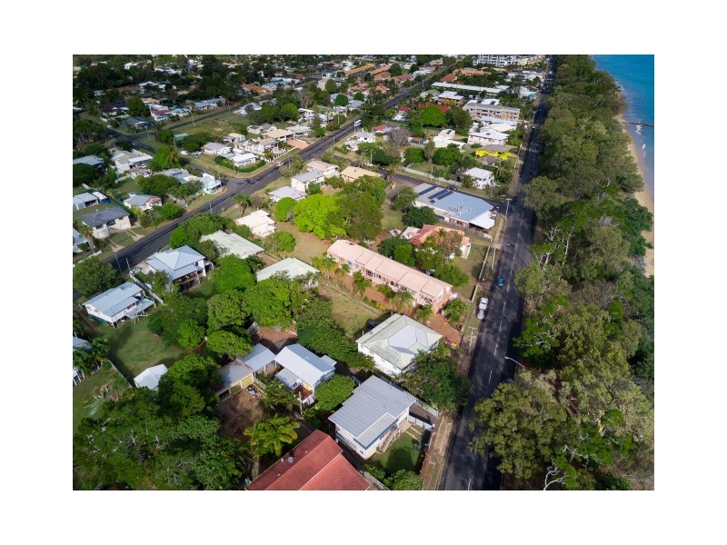 490 Esplanade, Torquay QLD 4655