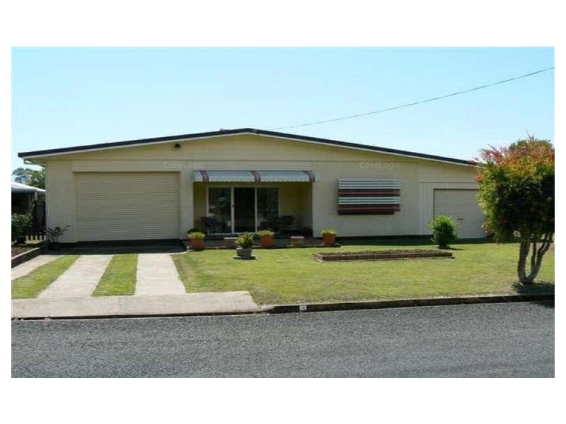 8 Holiday Parade, Scarness QLD 4655