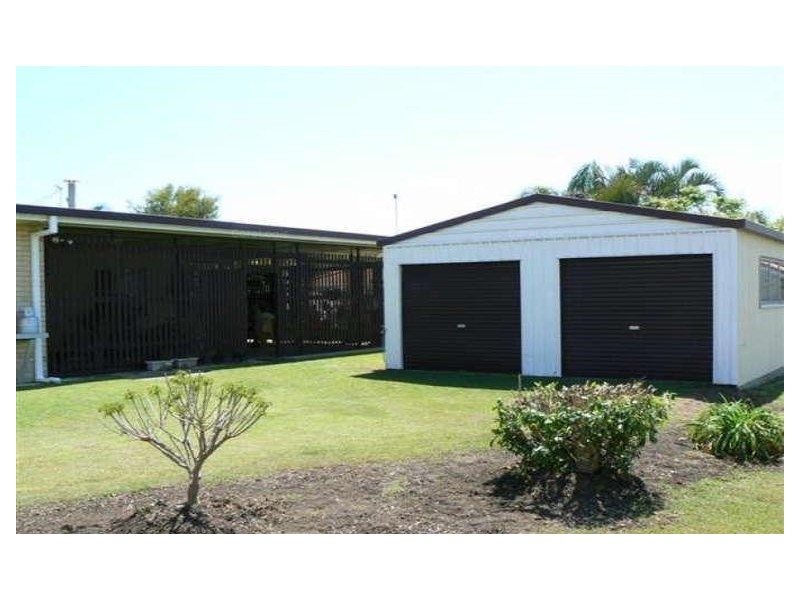 8 Holiday Parade, Scarness QLD 4655