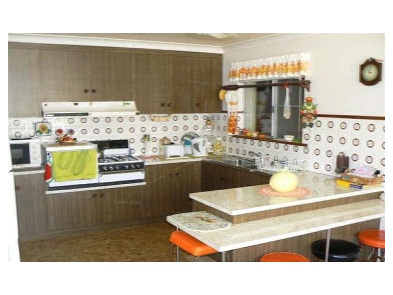 8 Holiday Parade, Scarness QLD 4655