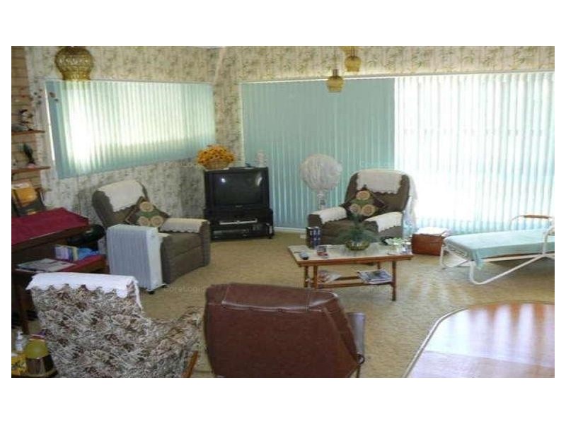 8 Holiday Parade, Scarness QLD 4655