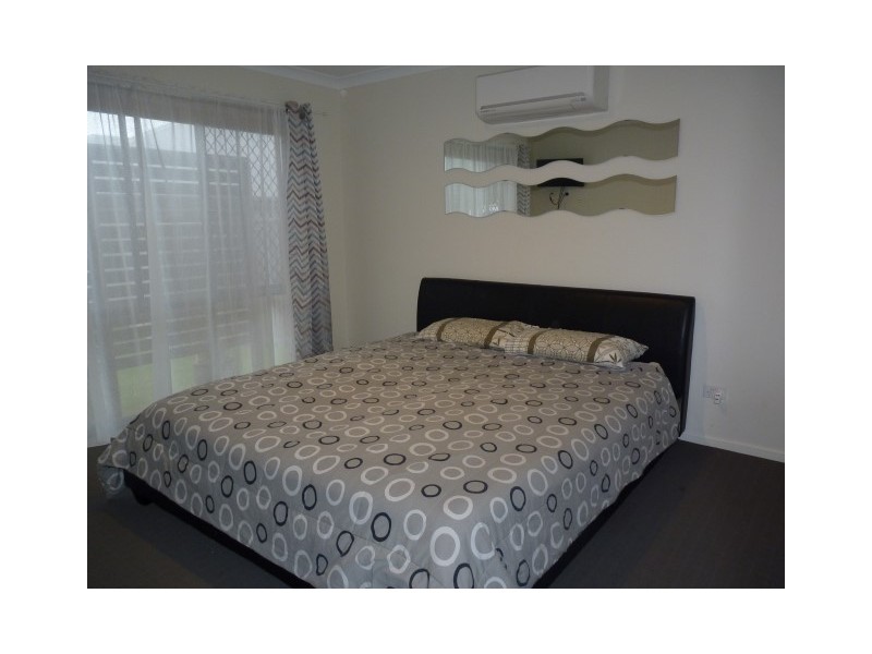 24 Bay Breeze Close, Wondunna QLD 4655